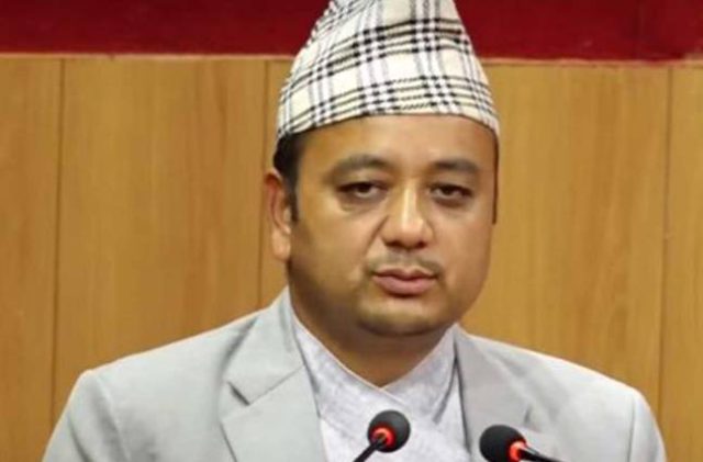 कर्णाली प्रदेशका अर्थमन्त्री विष्टलाई उपचारका लागि हेलिकप्टरबाट काठमाडौँ ल्याइयो