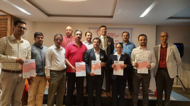नेपाल एनसीडी एलायन्सले तयार पारेको नसर्ने रोग सम्बन्धी रणनीतिक दस्तावेज सरकारलाई हस्तान्तरण