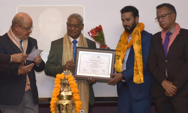 स्वास्थ्य पत्रकार प्रवीण ढकाललाई रोटरी जोर्नो अवार्ड
