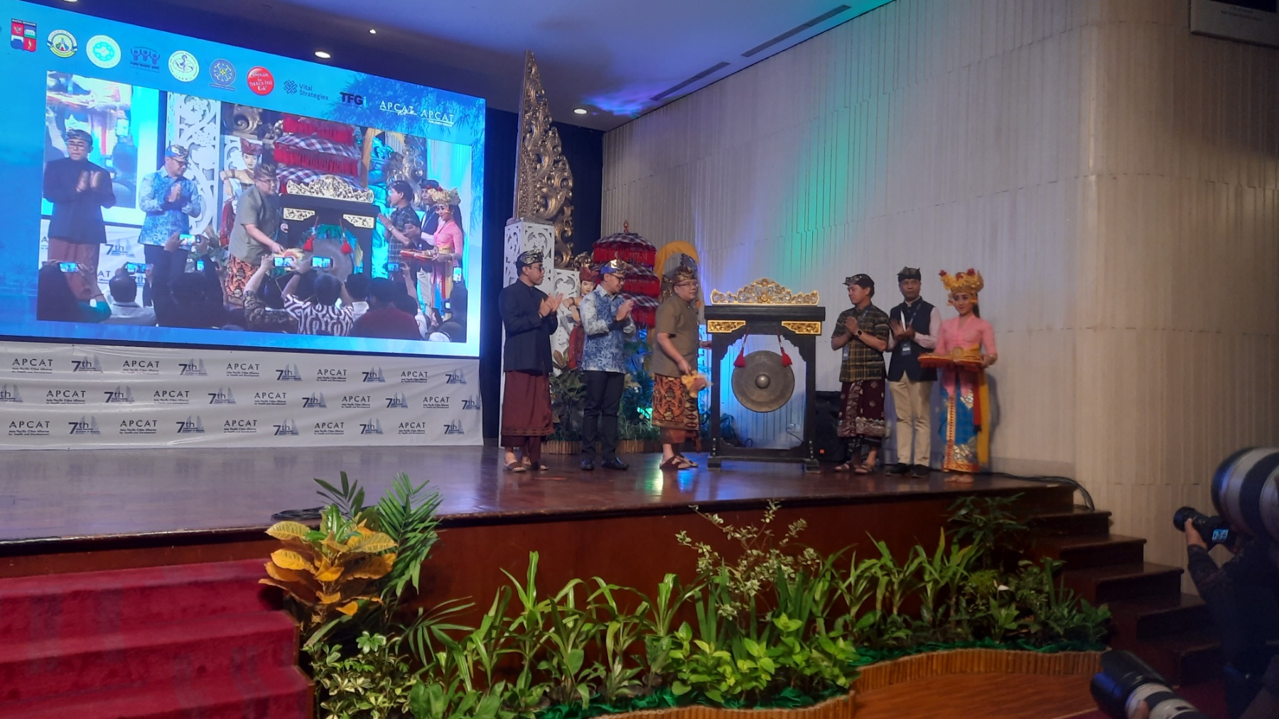 एपीक्याटको सातौँ शिखर सम्मेलन इण्डोनेसियाको बालीमा सुरु