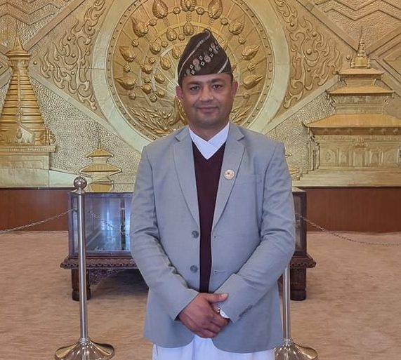 स्वास्थ्य तथा जनसंख्या मन्त्री बन्ने भए पदम गिरी