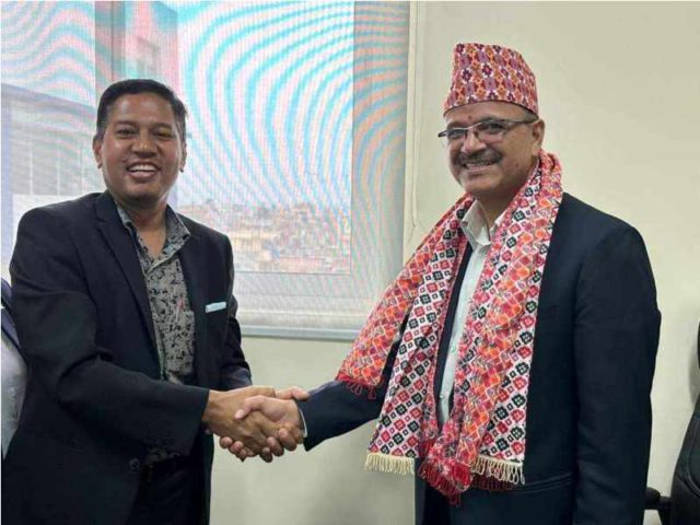 वीर अस्पतालको निमित्त निर्देशकको जिम्मेवारी डा. श्रवणकुमार थापालाई