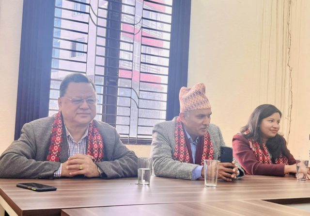 सुविधा थैलीको औषधि र सेवाको मूल्यको पुनराबलोकन गर्दै स्वास्थ्य बीमा बोर्ड