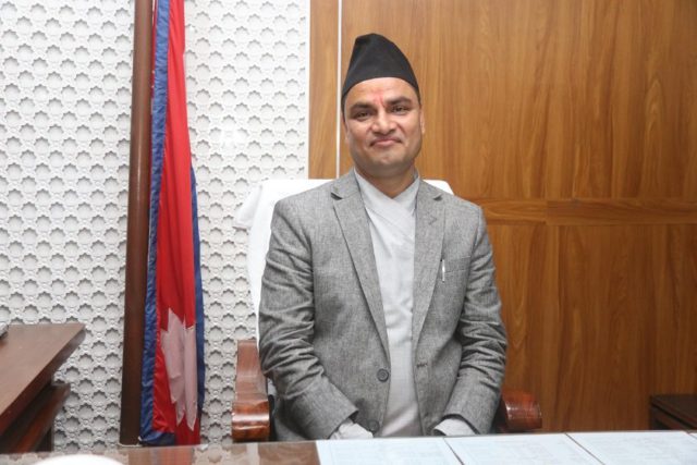 आयुर्वेद विभागमा निमित्त महानिर्देशक बनाउने स्वास्थ्य मन्त्री पौडेलको निर्णय कानून विपरित
