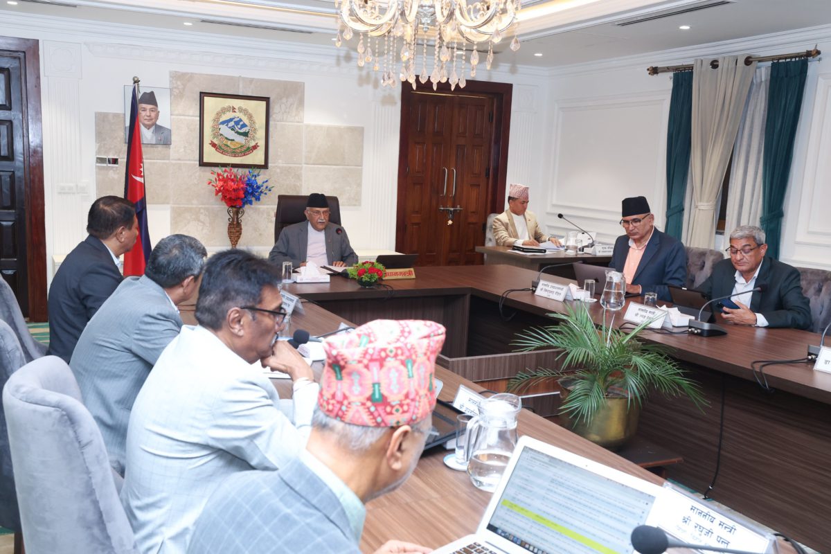 स्वास्थ्य सचिव हरिप्रसाद मैनालीको सरुवा