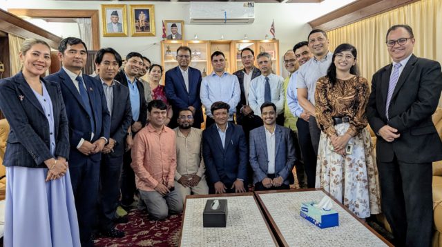 थाईल्याणडको अनुभवबाट नेपालमा कस्तो सुधार गर्न सकिन्छ ? बैंकक पुगेका स्वास्थ्य मन्त्री पौडेलले गरे छलफल