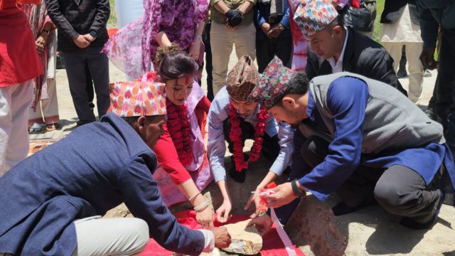 हिमानी र हृदयेन्द्रद्धारा जुम्लाको गुठिचौरमा बर्थिङ सेन्टर शिलान्यास