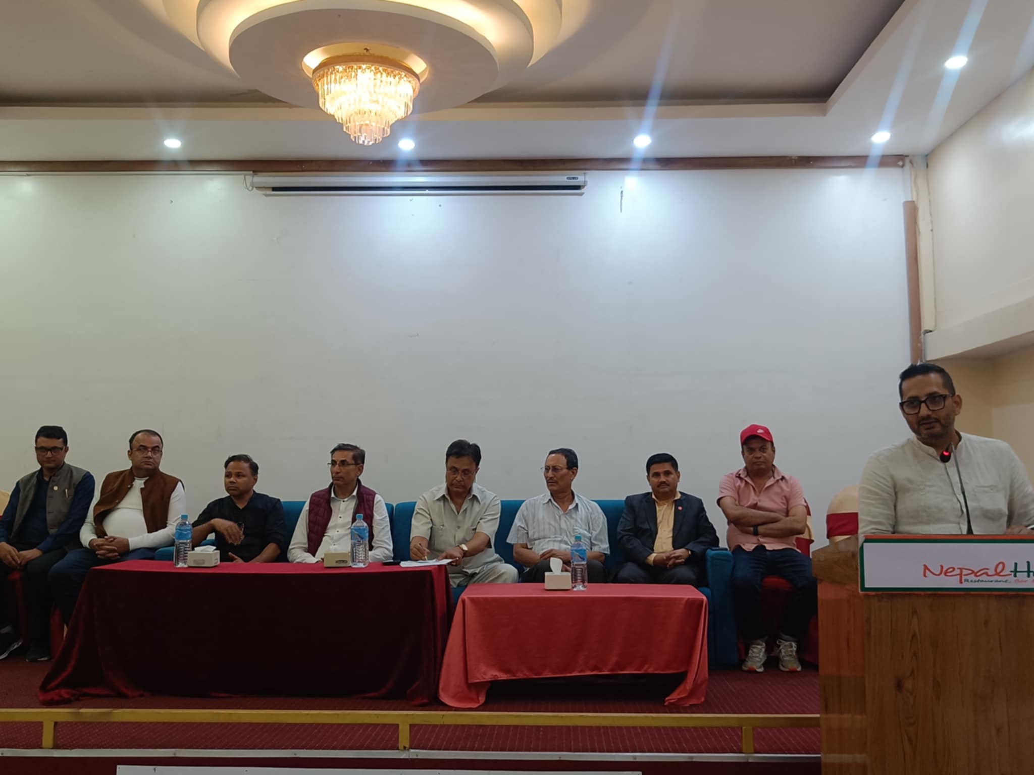 औषधीमा सरोकार राख्ने नौं वटा संस्थाको एक स्वर : ‘औषधीको मूल्य नीति सम्बन्धी प्रतिवेदन खारेज गरियोस’