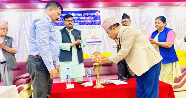 नवलपरासी पश्चिममा पारिवारिक स्वास्थ्य प्रोफाईल बनाउने अभियान सुरु