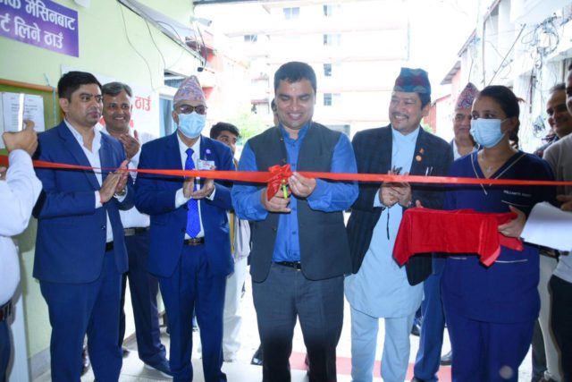 राष्ट्रिय जनस्वास्थ्य प्रयोगशालाले सञ्चालनमा ल्यायो ‘डिजिटल पीसीआर’ मेसिन