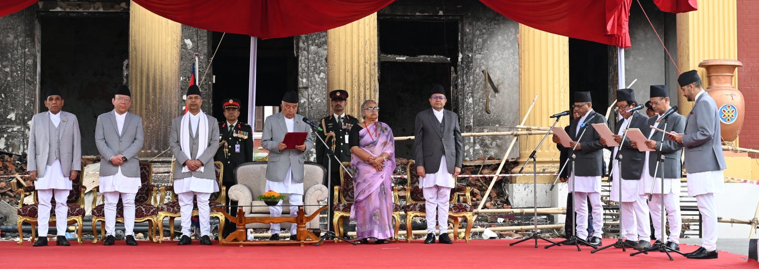 नवनियुक्त ४ मन्त्रीहरूले लिए शपथ