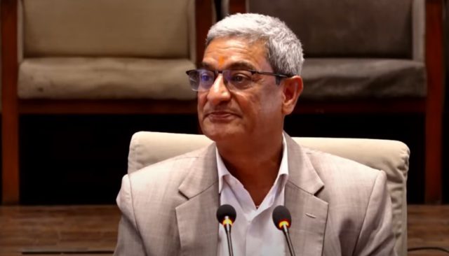 गृहमन्त्री लेखकले दिए राजिनामा
