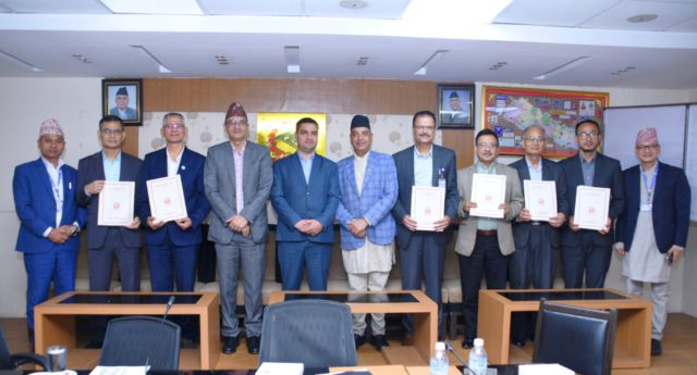 स्वास्थ्य मन्त्रालय र स्वास्थ्य विज्ञान प्रतिष्ठानहरूबीच कार्यसम्पादन सम्झौँता