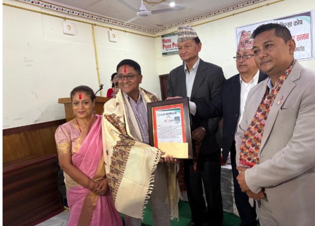 प्रत्यारोपण सर्जन डा. पुकारचन्द्र श्रेष्ठलाई जन्मथलो बाग्लुङमा सम्मान