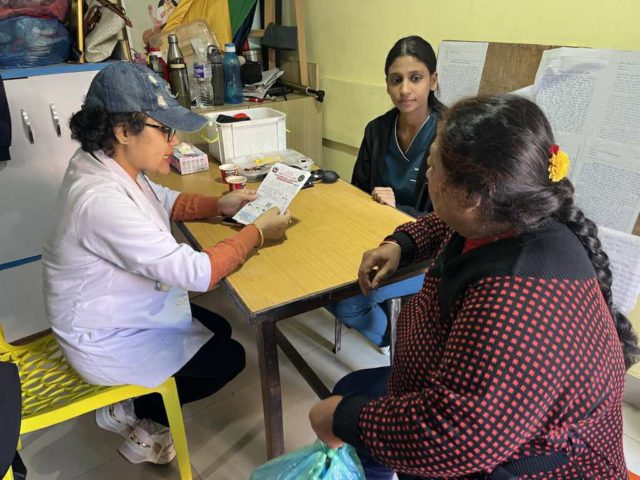 कलंकीमा बृहत् स्वास्थ्य शिविर र रक्तदान, छ सयभन्दा बढीले गराए स्वास्थ्य परीक्षण