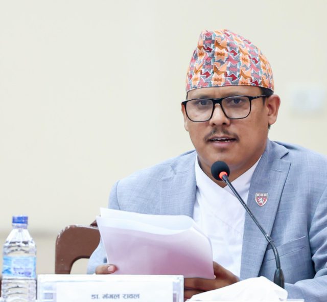 नेपाल चिकित्सक संघको अध्यक्ष पदमा डा. मंगल रावलको उम्मेद्धारी घोषणा