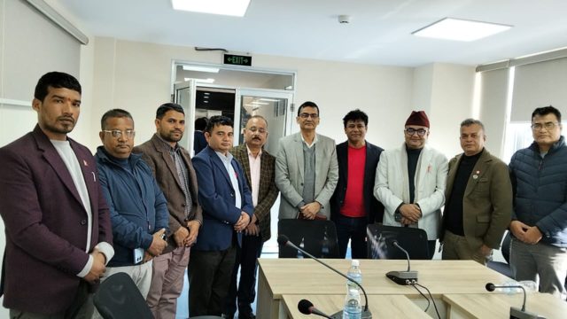 औषधी व्यवसायी र मन्त्रालयबीचको बार्ता सकारात्मक तर आन्दोलन यथावत