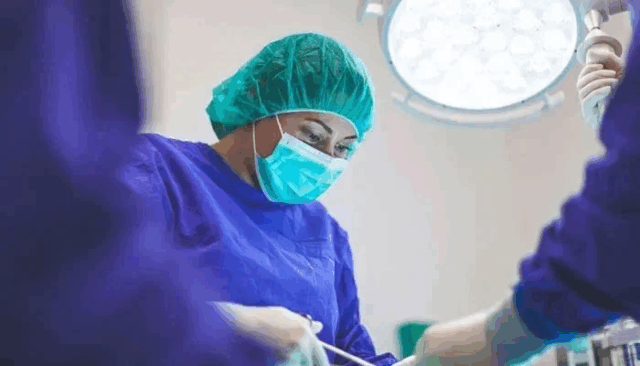 पाकिस्तानमा पहिलो पटक एक महिलाको कर्नियाले दुई सैनिकको दृष्टि पुर्नस्थापित