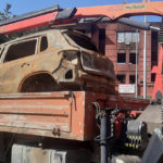 स्वास्थ्य तथा जनसंख्या मन्त्रालयमा जलेर ध्वस्त भएका सवारी साधन हटाउन थालियो (तस्बीरहरु)