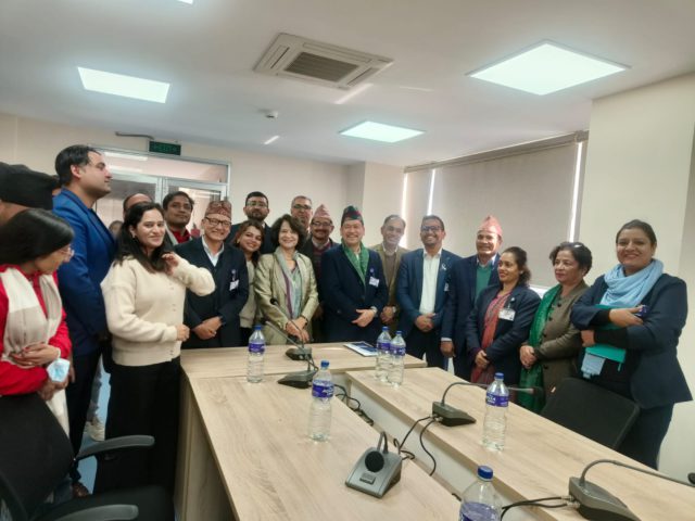 नर्स तथा स्वास्थ्यकर्मीहरुको पारिश्रमिक लगायतका माग सम्वोधन गर्न गठित कार्यदलले बुझायो प्रतिवेदन