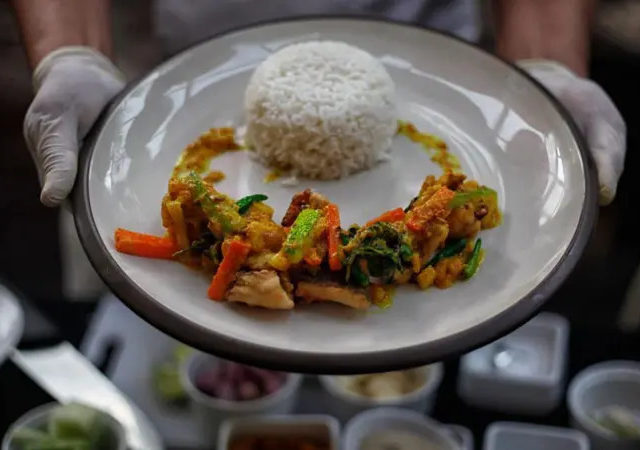 विश्वका अर्बौँ मानिसले दिनहुँ खाने मुख्य खाना भात