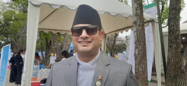 एपोनका अध्यक्ष अधिकारी महासंघको बस्तुगत तर्फबाट कार्यकारिणी सदस्य पदमा उम्मेद्वार बन्ने