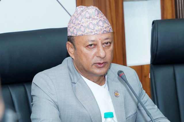 पूर्व मन्त्री एवं कांग्रेस नेता दीपक खड्का पक्राउ