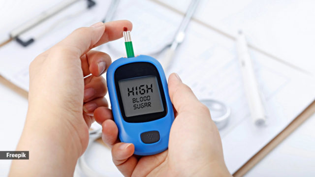 चिनी नखाँदासमेत बढ्न सक्छ ब्लड सुगर, नियन्त्रणका लागि परिवर्तन गरौँ यी चार बानी