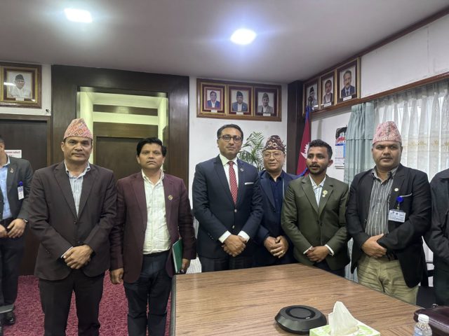 गेटामा चिकित्सा शिक्षा सञ्चालनका लागि बजेट विनियोजन गर्न सांसद डा. चन्दसहितको टोलीद्धारा अर्थमन्त्रीको ध्यानाकर्षण