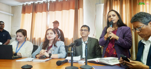 पद सम्हालेको अढाई महिना पछि सञ्चारकर्मीसंग साक्षात्कारमा स्वास्थ्य मन्त्री मेहता: ‘अढाई घण्टा सुनिन्, अढाई मिनेट बोलिन्’