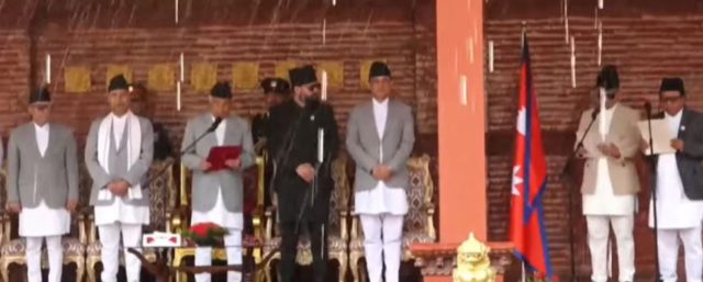 गृहमन्त्री गुरुङ र विज्ञान प्रविधि मन्त्री पुनले लिए शपथ