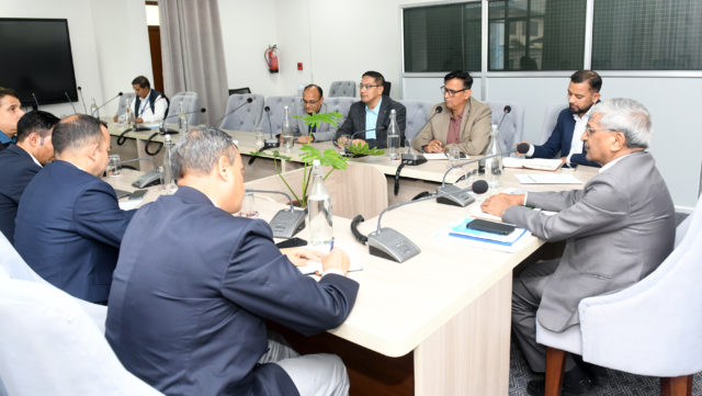 प्रशिक्षार्थी तथा आवासीय चिकित्सकहरुको निर्वाह भत्ताबारे प्रधानमन्त्री कार्यालयमा छलफल
