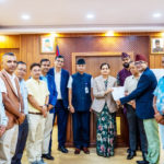 भोटेकोशी रसुवा बाढी प्रभावितका लागि नेपाल औषधी आयातकर्ता संघद्धारा तीन करोड बढी मूल्यको औषधी हस्तान्तरण