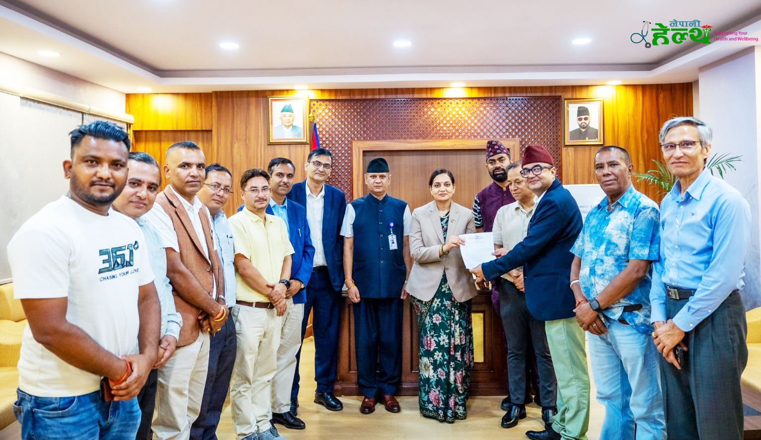 भोटेकोशी रसुवा बाढी प्रभावितका लागि नेपाल औषधी आयातकर्ता संघद्धारा तीन करोड बढी मूल्यको औषधी हस्तान्तरण