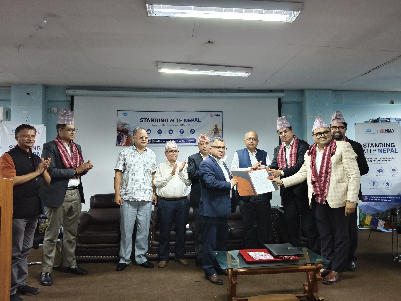 चिकित्सक संघले सञ्चालन गरेको भोटेकोशी बाढीपीतिड राहत अभियानमा भारतीय औषधी कम्पनी युएसभीको डेढ करोड सहयोग